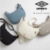別注 アンブロ トランジットラウンジ コラボ ショルダーバッグ 大きめ 70511 <br>UMBRO TRANSIT LOUNGE 当社限定 ハーフムーンバッグ 軽い 撥水 旅行 お出かけ の画像